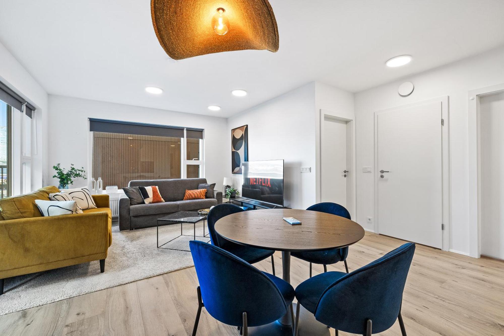 Apartment New Near Smaralind Mall With Private Parking Reykjavík